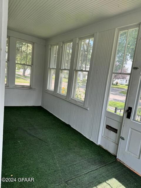 1521 N 3rd St, Grand Forks, ND 58203 - photo 2