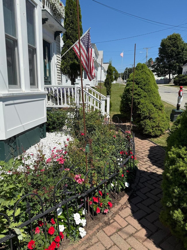 66 High St, Eastport, ME 04631 - photo 5