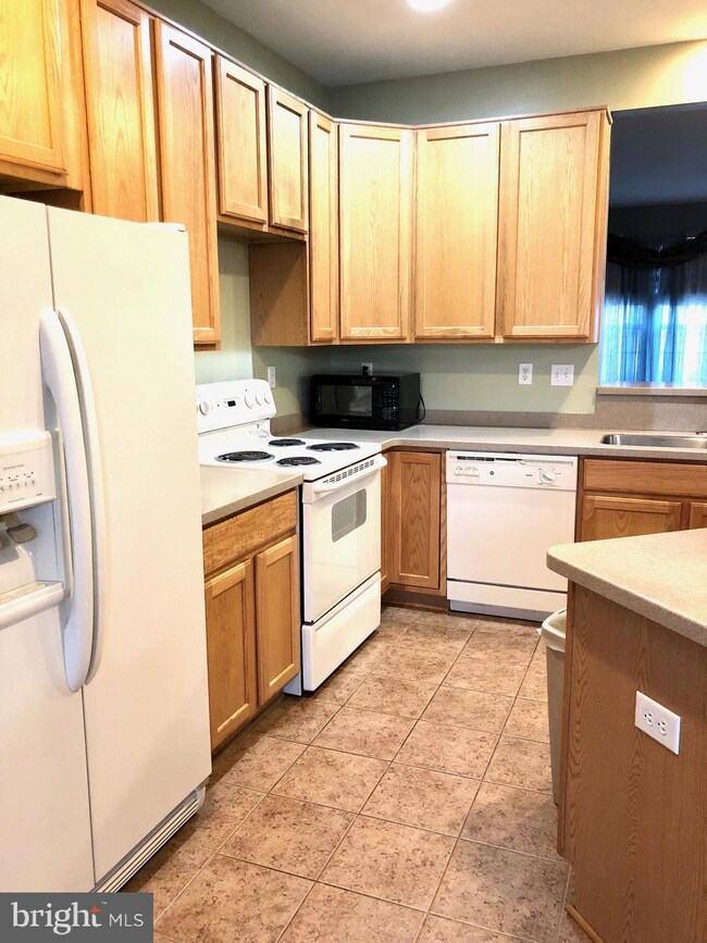 7894 Ivy Terrace unit 4, Chesapeake Beach, MD 20732 - photo 4