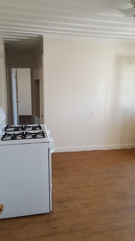 10 Fisher St unit 10, Lowell, MA 01850 - photo 4