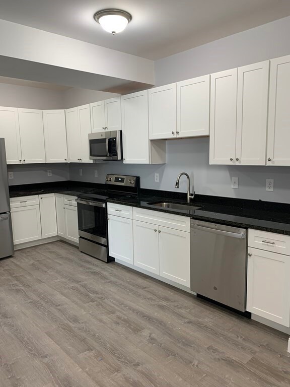 599 Summer St unit 104, Lynn, MA 01905 - photo 3