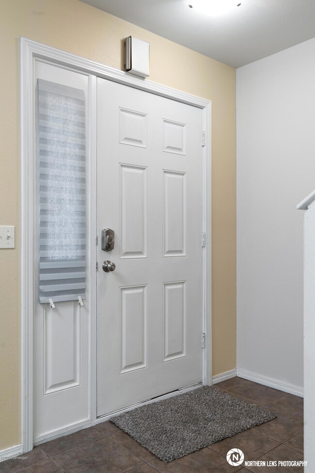 Entry_Stairway_1