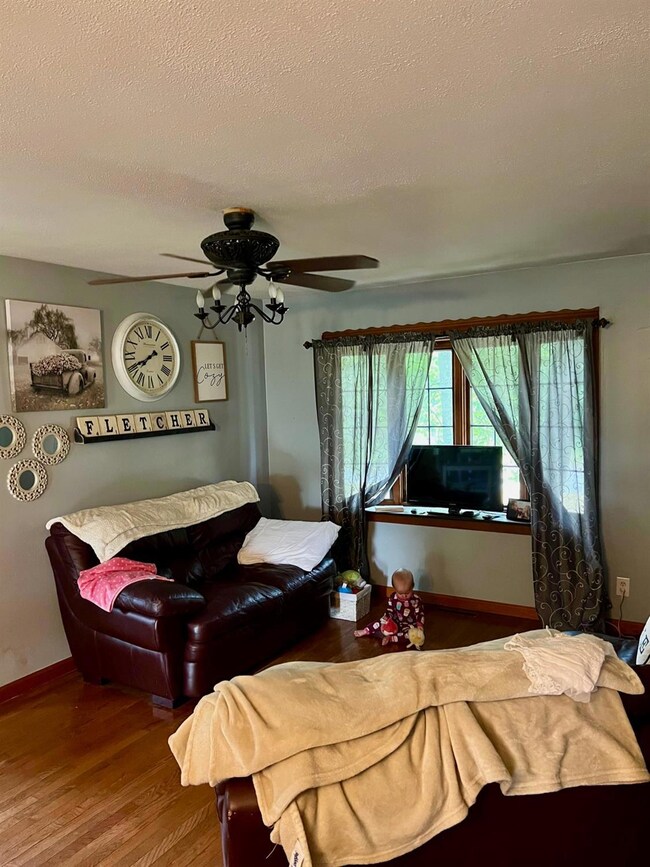 2220 N 600 E, Knox, IN 46534 - photo 7