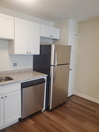 50 Francis St unit 24, Holbrook, MA 02343 - photo 4