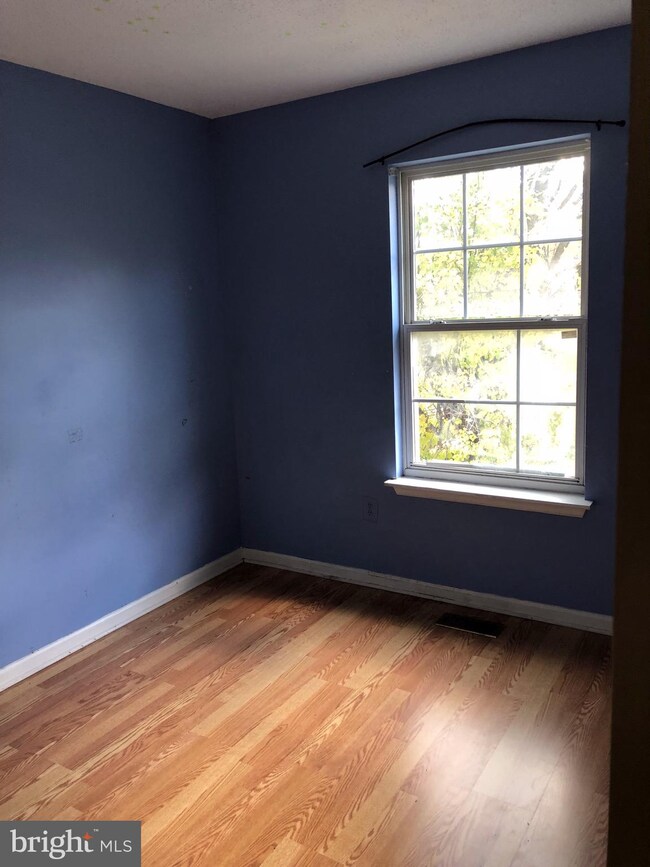 7446 Catterick Ct, Windsor Mill, MD 21244 - photo 6