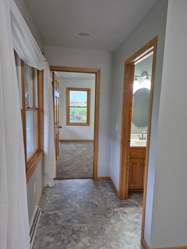 9078 Thompson Rd, Marshfield, WI 54449 - photo 4