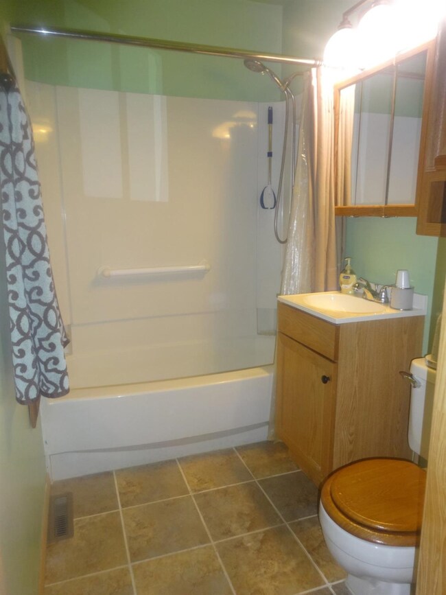 909 Birch Tree Ln, Michigan City, IN 46360 - photo 5