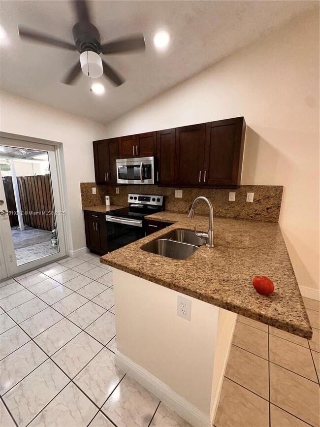 7191 W 24th Ave unit 5PH8, Hialeah, FL 33016 - photo 6