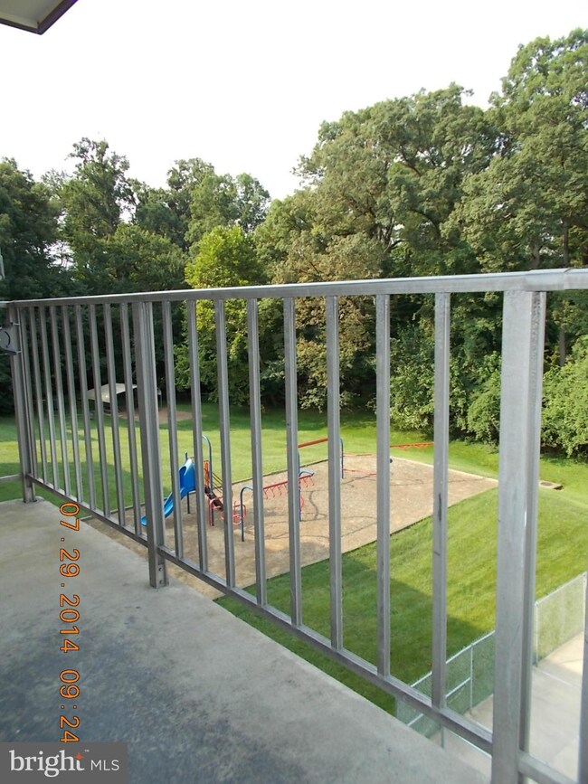 5213 Newton St unit 302, Bladensburg, MD 20710 - photo 6