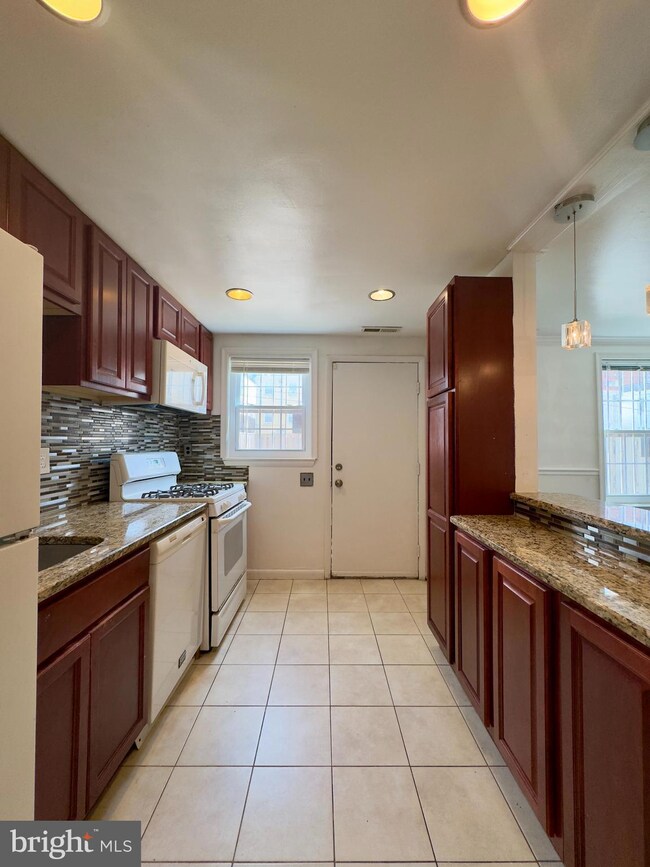 1020 Light St unit SECOND FLOOR, Baltimore, MD 21230 - photo 6