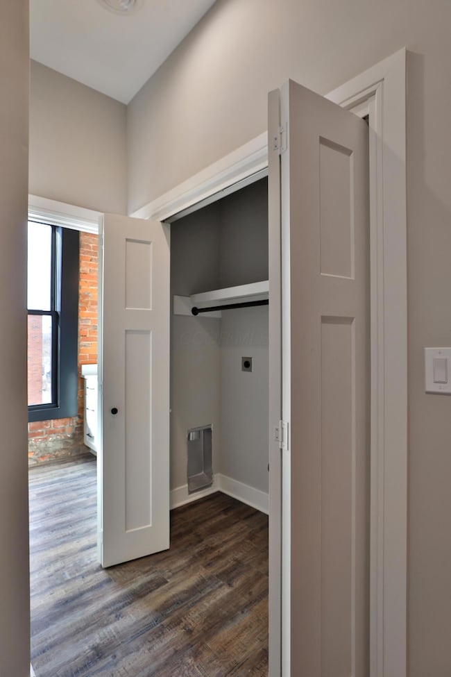 ValEquity-515-E-Mound-72