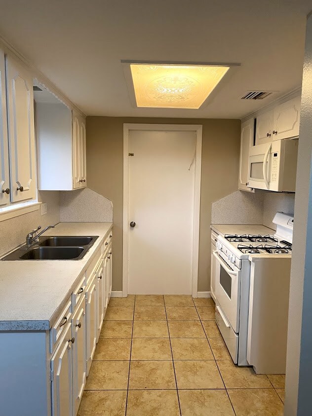 4030 Castledale Dr, Houston, TX 77093 - photo 4