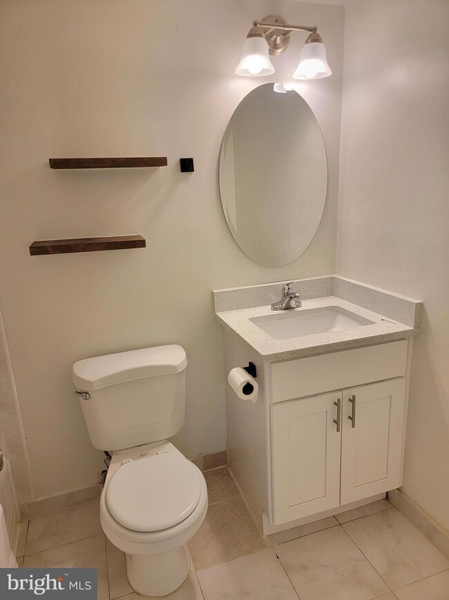 6139 Leesburg Pike unit 403, Baileys Crossroads, VA 22041 - photo 7