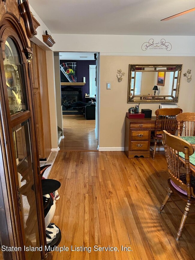 198 Crowell Ave, Staten Island, NY 10314 - photo 5