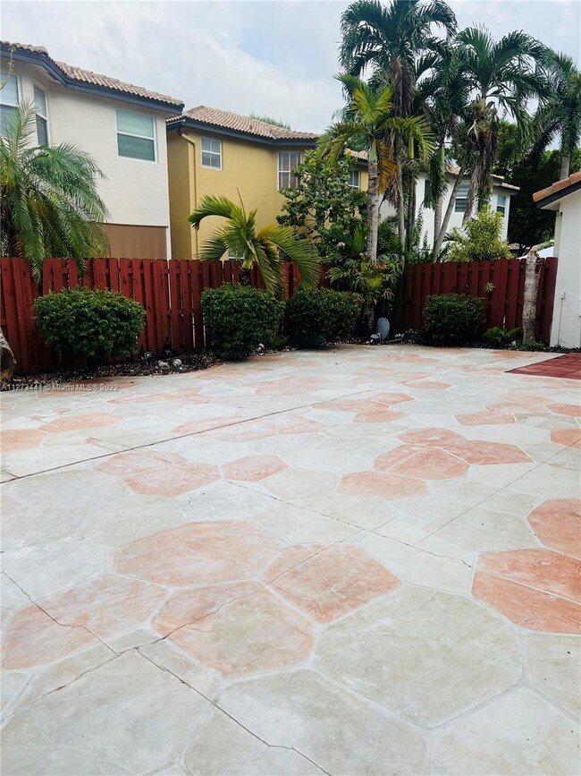 4893 NW 109th Path, Doral, FL 33178 - photo 5