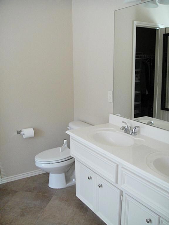 6031 Lynwood Banks Ln, Houston, TX 77092 - photo 2