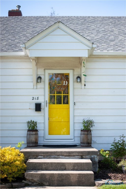 218 Pemberville Rd, Woodville, OH 43469 - photo 2