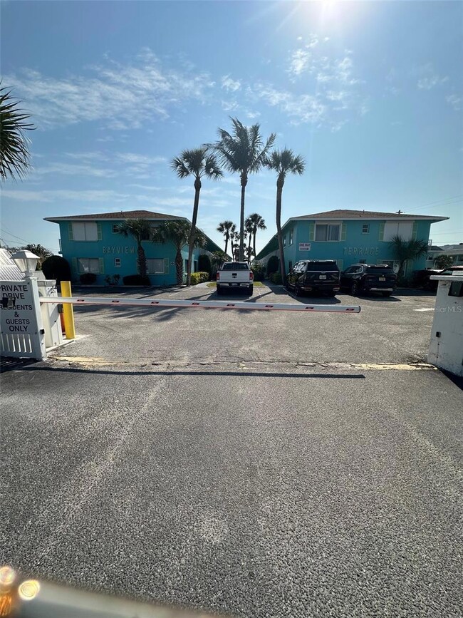 117 7th St N unit 11, Bradenton Beach, FL 34217 - photo 2