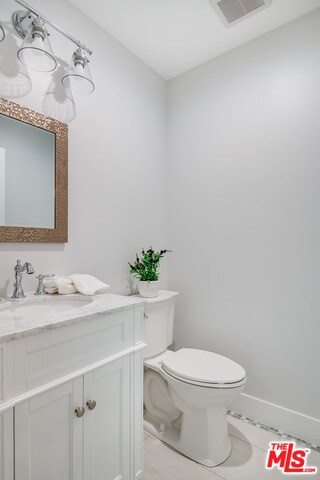 POWDER BATHROOM