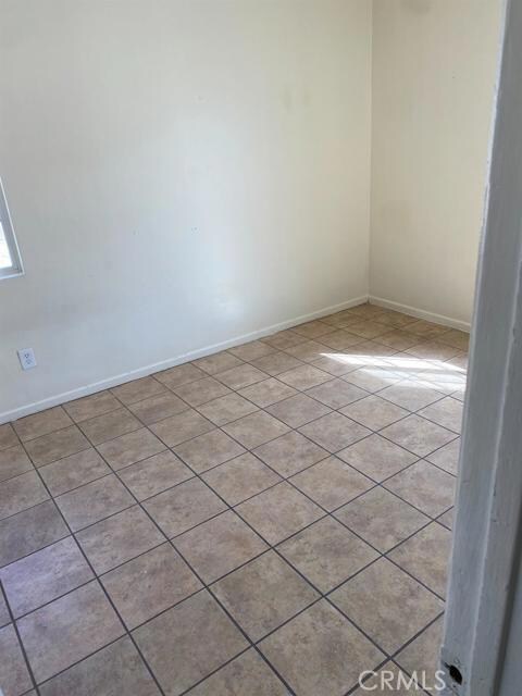 15135 Hesperia Rd, Victorville, CA 92395 - photo 7