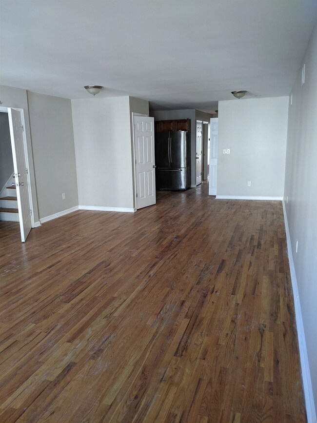 113 Oxford Ave unit 1, Jersey City, NJ 07304 - photo 6