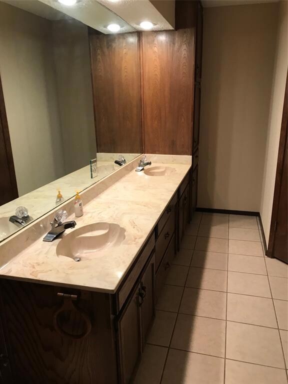 110 Yorkshire Ct, Weatherford, TX 76086 - photo 6