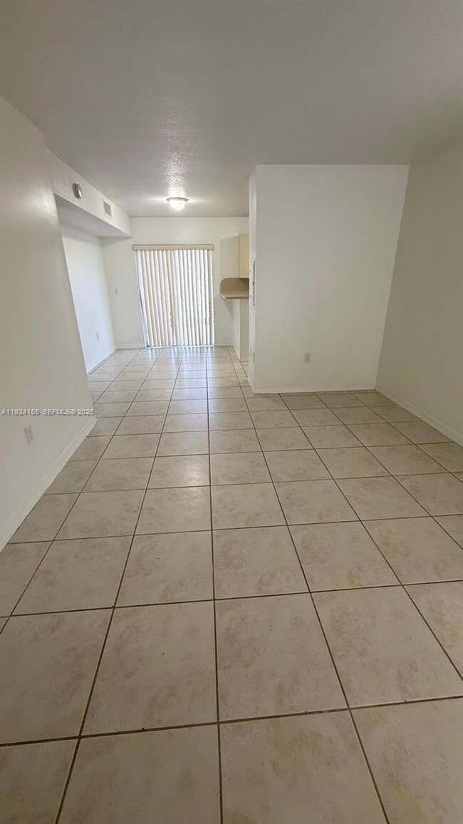 1251 SE 28th Ct unit 106, Homestead, FL 33035 - photo 4