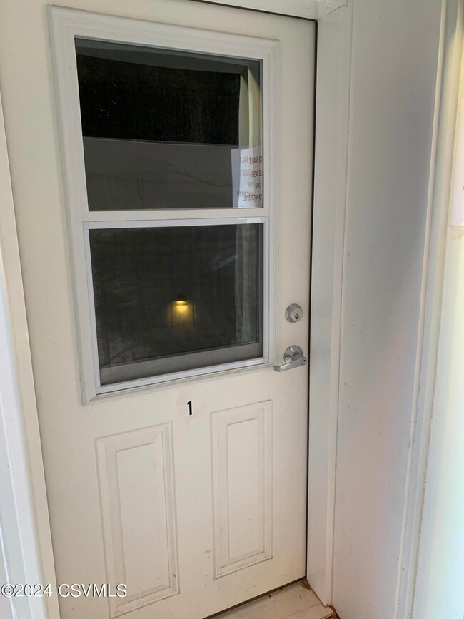 58 N Strawberry Aly, Selinsgrove, PA 17870 - photo 2