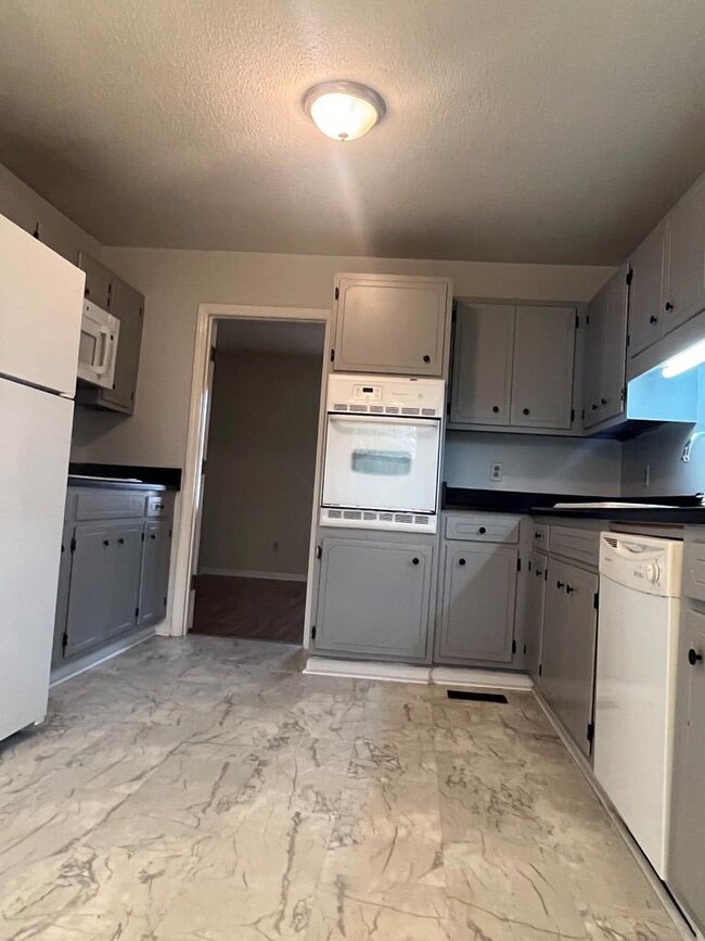 3310 Shannon Rd, Albany, GA 31721 - photo 6