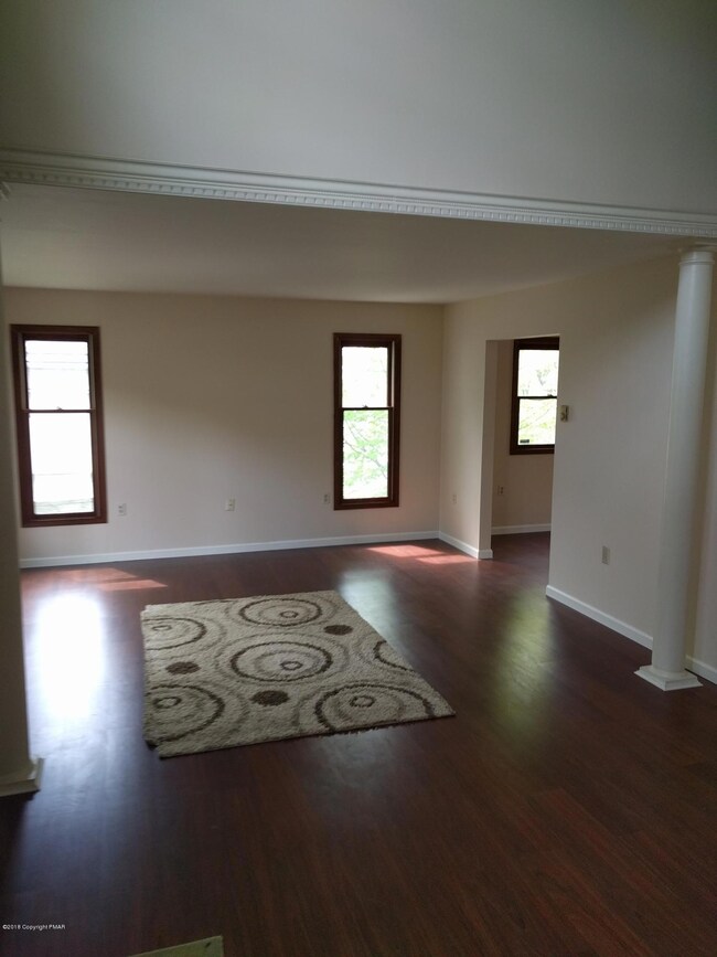 668 Avenue C, Stroudsburg, PA 18360 - photo 4