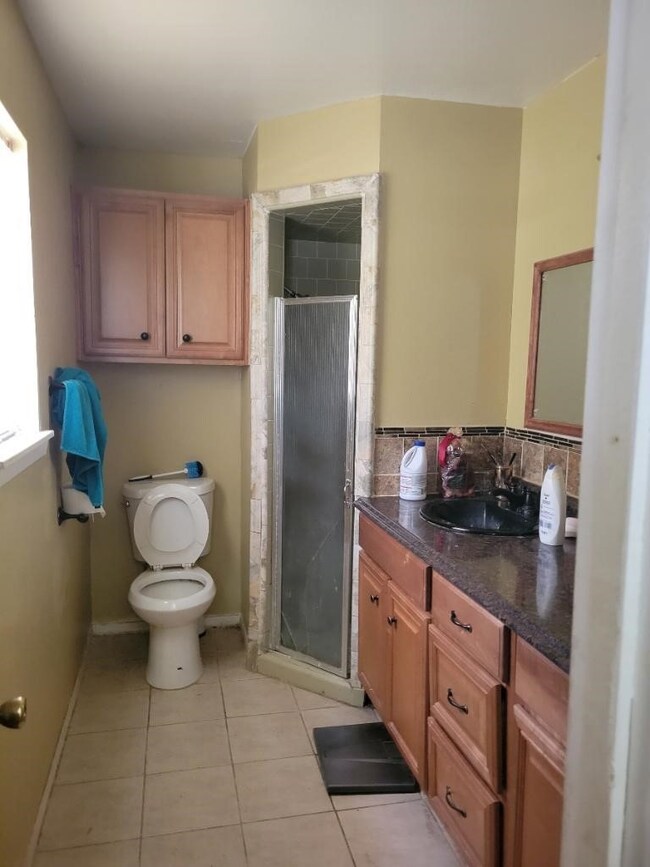 4302 Oxford St, Houston, TX 77022 - photo 5