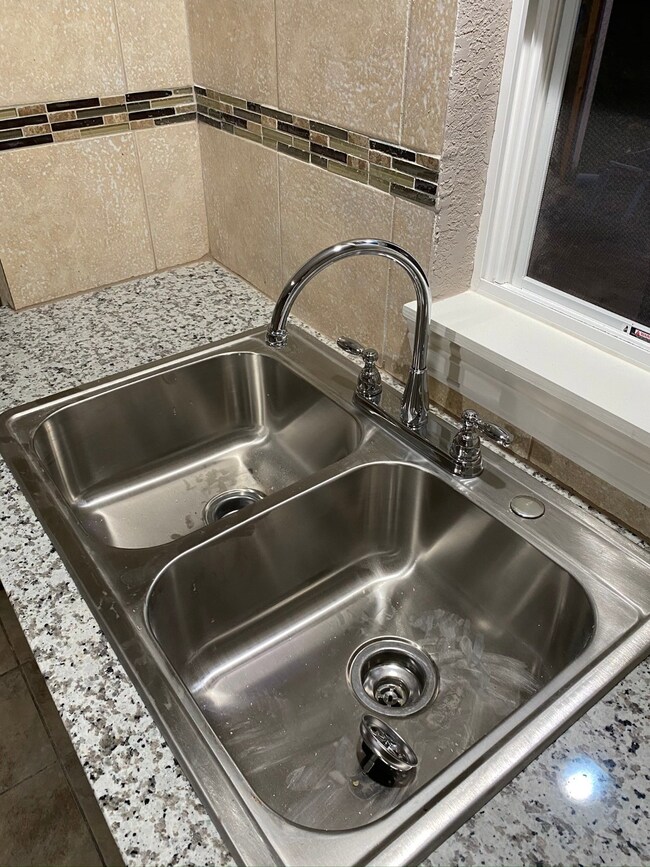 8918 1/2 Manus St unit A, Houston, TX 77093 - photo 5