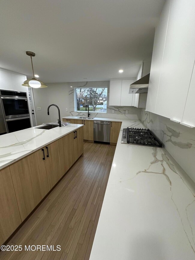 469 Wall St, Eatontown, NJ 07724 - photo 7