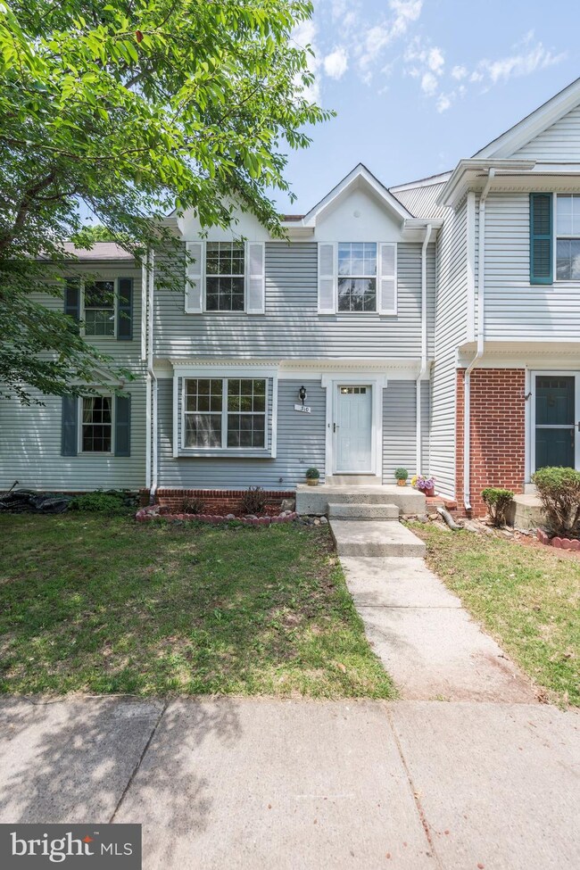 310 Felsted Ct, Sterling, VA 20165 - photo 6