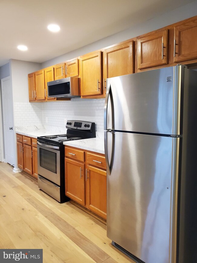 9601 Lake Pointe Ct unit 301, Upper Marlboro, MD 20774 - photo 6