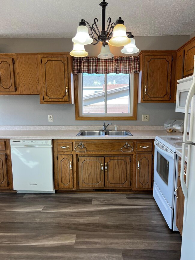 341 26th Ave N, Saint Cloud, MN 56303 - photo 5