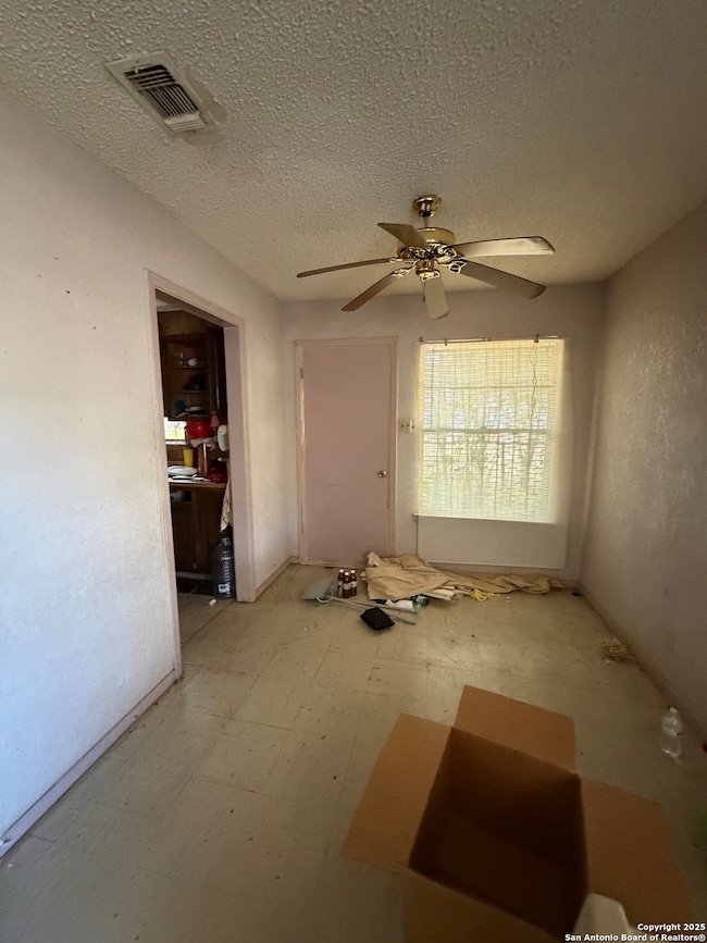 3942 Spear St, San Antonio, TX 78237 - photo 3