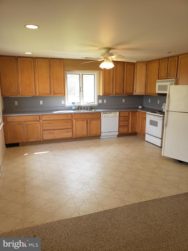 24632 Hollywood Rd, Hollywood, MD 20636 - photo 3