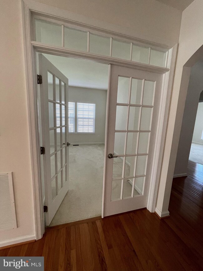 290 Mountain Laurel Blvd, Ranson, WV 25438 - photo 4