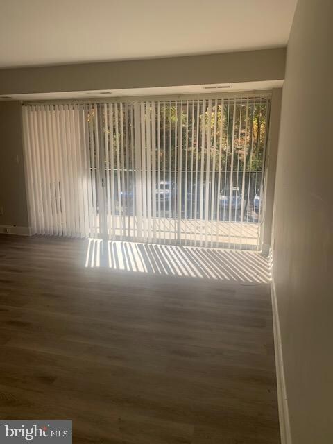 5536 Karen Elaine Dr unit 1612, New Carrollton, MD 20784 - photo 4