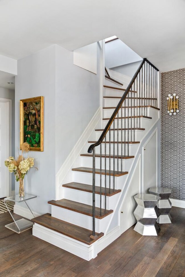 2 Cornelia St unit PHA, New York, NY 10014 - photo 4