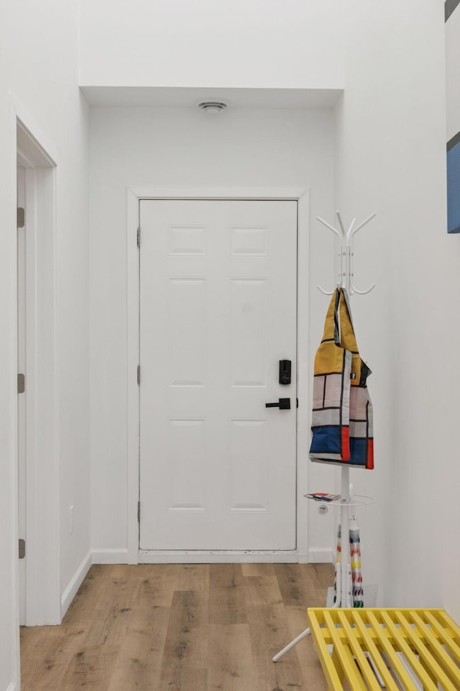 1013 Gardner St E, Wayzata, MN 55391 - photo 6