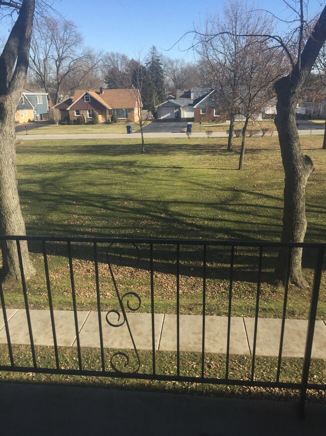 7102 W 107th St unit 2D, Worth, IL 60482 - photo 5