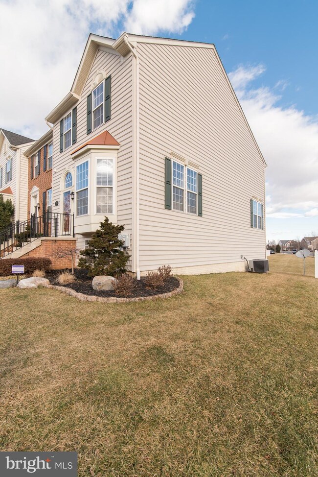 29 Baltic Ln, Ranson, WV 25438 - photo 4