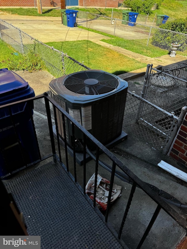 3234 Dorithan Rd, Baltimore, MD 21215 - photo 4