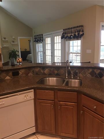 112 Hancock Crossing unit 2, Clover, SC 29710 - photo 3