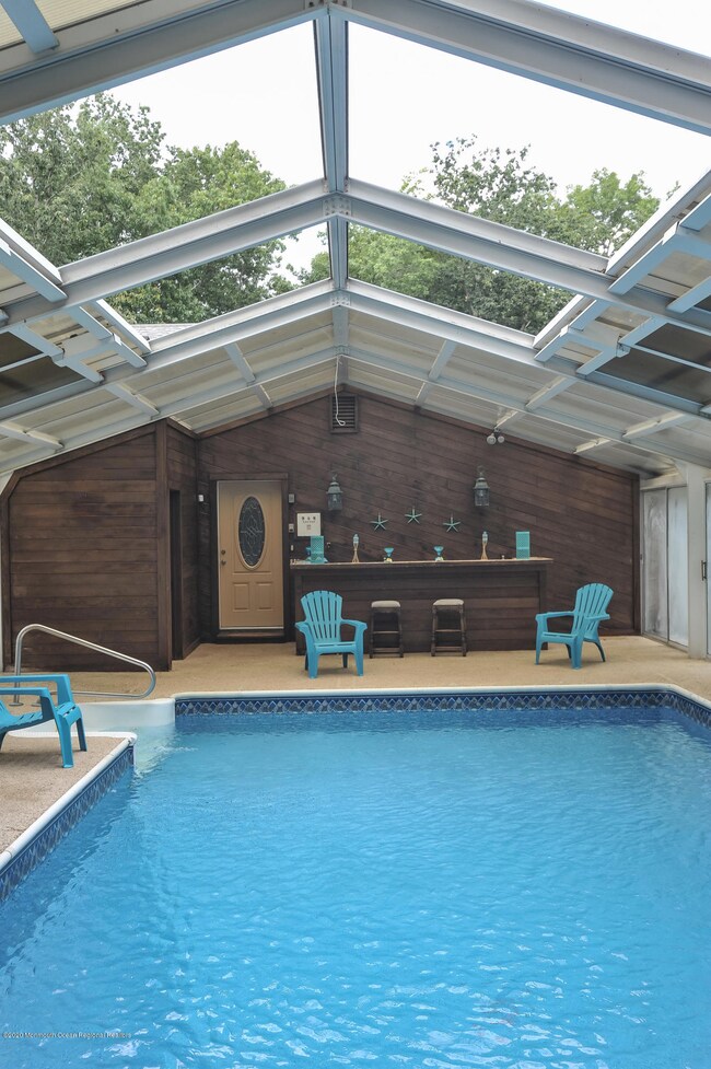 Pool Room Narrow Open Ceiling - Picture