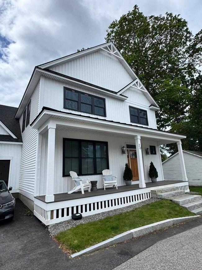 20 Chase Hill Rd, Kennebunk