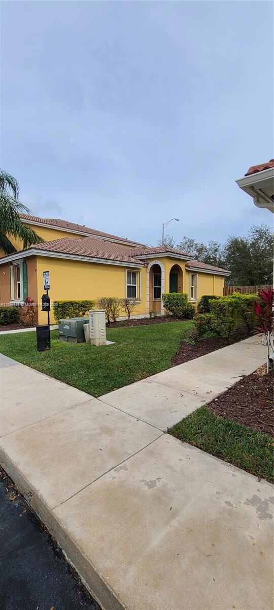971 NE 42nd Place unit 971, Homestead, FL 33033 - photo 5