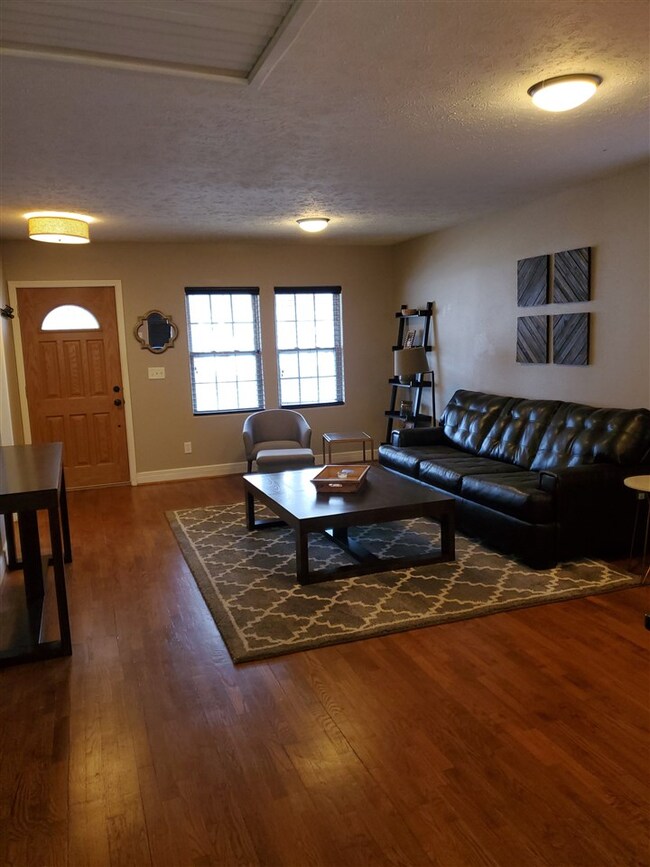 1519 Pierre St, Manhattan, KS 66502 - photo 2